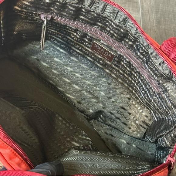 🔥PRADA VINTAGE TESSUTO RED/ CORAL COLOR NYLON SHOULDER BAG 🔥 - Picture 12 of 16